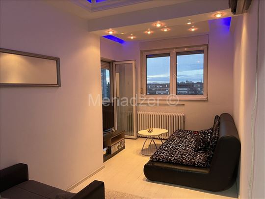 Stari Merkator, kod suda, 1.5 CG 41m2 lift 8/8, ok