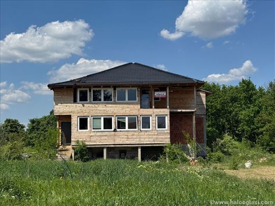 Trešnja 533 m2 na 114 ari