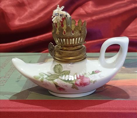 Vintage porcelanska lampica