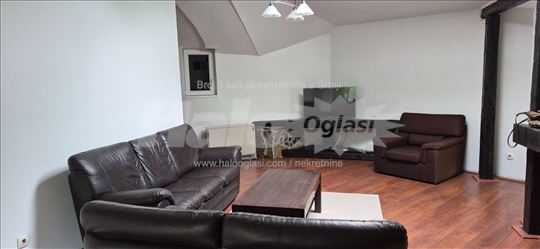 Dvosoban stan,90m2,centar Zemuna