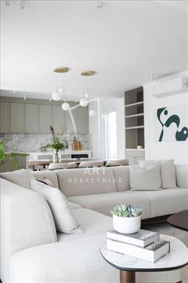 Ekskluzivan penthouse 175 m2 ID#15038