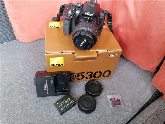 Nikon D5300 sa obj. 18-55 ili 18-105