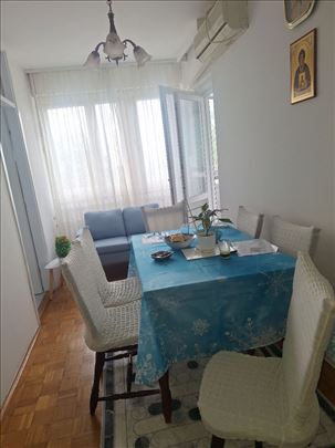 Sredjen stan kod okretnice 26-ice