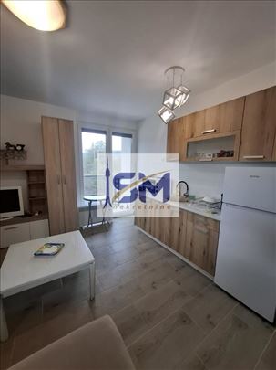 Apartman 28m2 kod staze Crni vrh