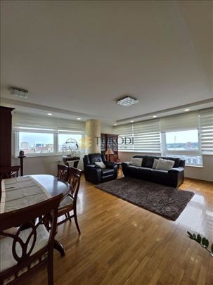 Četvorosoban stan, 110 m², Bulevar Oslobođenja, No