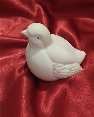 Porcelanska figurica ptice