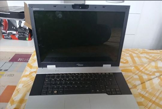 Prodajem laptop za delove