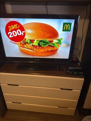 Samsung tv 32 full hd odličan