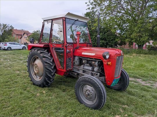 Traktor IMT 539