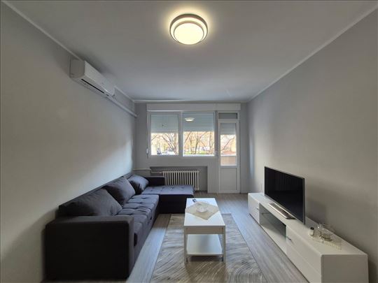 Vojvode Stepe,44 m2,lux,I sprat,opremljen