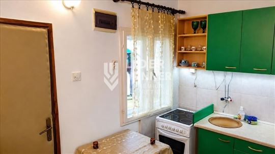 Garsonjera 18m2 Crveni krst ID#136345