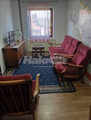 Izdajem dvoiposoban stan u Zarkovu
