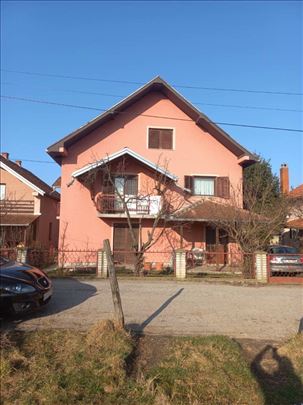Kuća sa dva stana