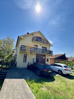 Kuća sa više nivoa, 355m², 5.5 ari placa