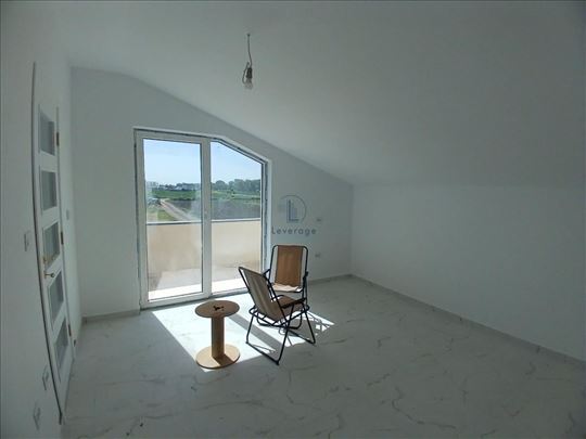 Magacin 160m2 + kancelarijski deo 120m2