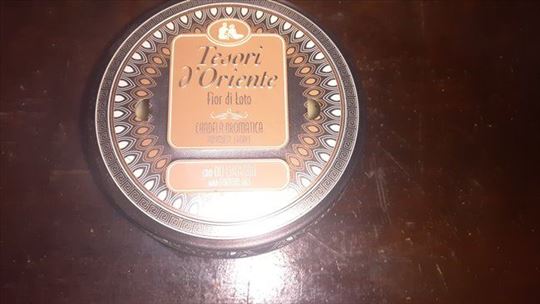 Metalna kutija od aromaticne svece