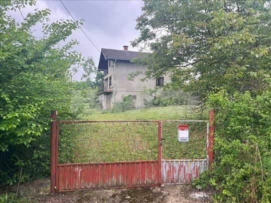 Prodajem kuću Božidarevac Barajevo VLASNIK 1/1