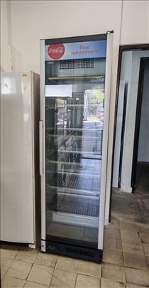 Rashladna vitrina 450 lit garancija 6 meseci