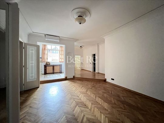 Salonac u istorijskom delu centra grada