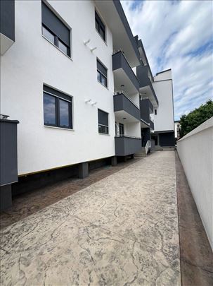 Trosoban stan, novogradnja 65,87m2, Novi Banovci