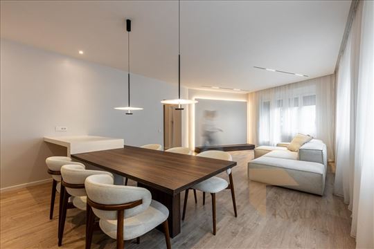 Dorćol luksuzno renoviran stan 116m2