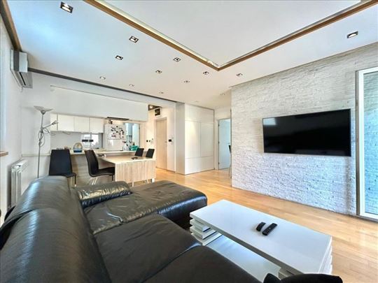 Lux dve spavaće 75m2, Mirijevo,Crkva, namešten,gar