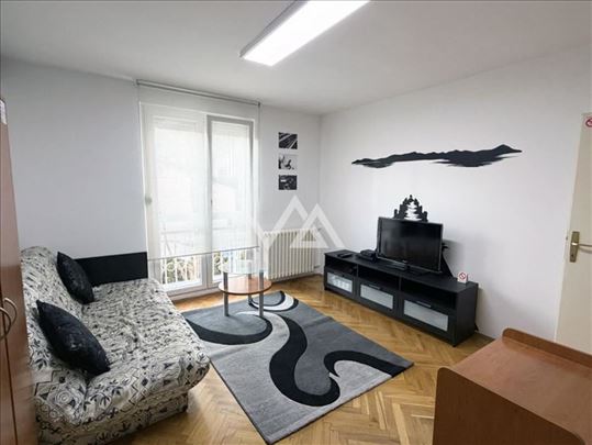 Izdaje se 1.5 stan, Novi Sad