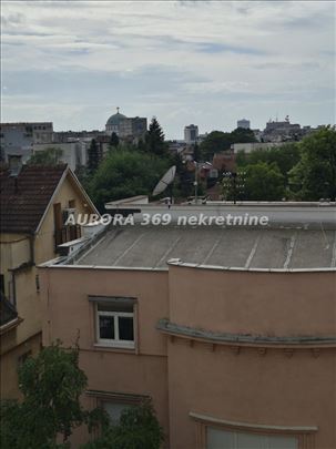 Jedinstvena Prilika U Srcu VraČara, Beograd. Pogle