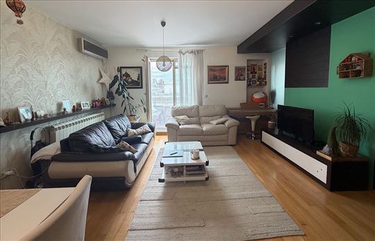 Kompletno renoviran 3.0 stan na Zvezdari, 68m2