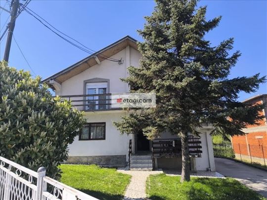 Kuća na odličnoj lokaciji