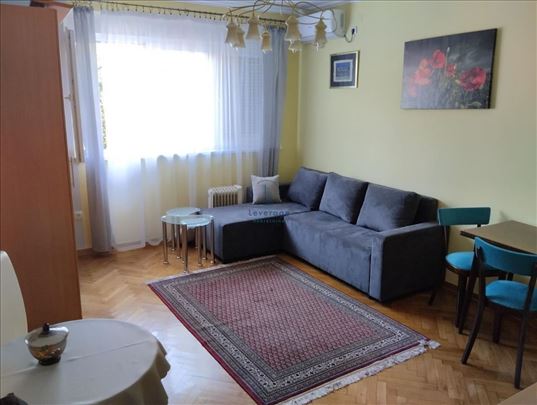 Savski trg, Sarajevska, 35 m2