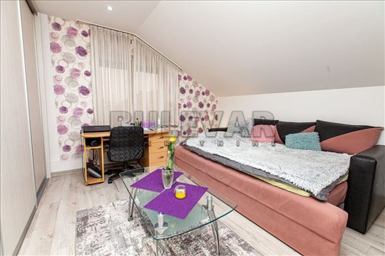 Sprat u kući, 75 m2, Duvanište