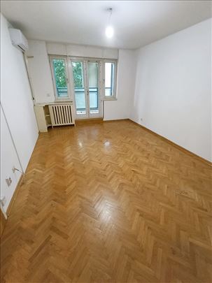 B.Kosa3 Odličan 4.0-soban stan