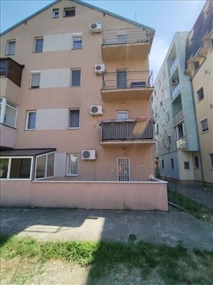 Krnjača kod Metroa, 40+lođa, I/3, 2.0, uknjižen