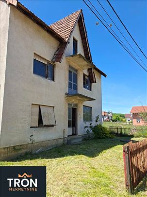 Kuća sa 9,95a placa u Dubravi 225m2