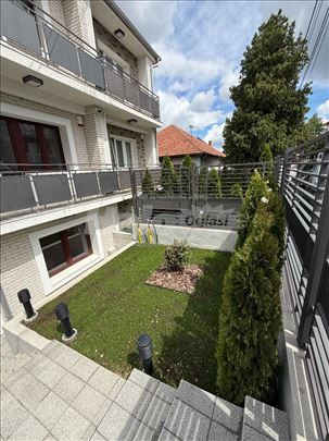 Kuća sa dvorištem