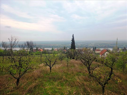 Vikendica u Starom Slankamenu
