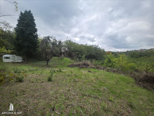 28 ari placa, pogled na Dunav, 700 m od asfalta