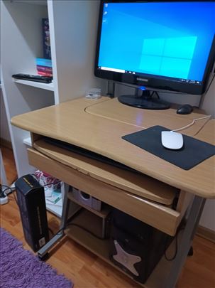 AMD Athlon X4 760K ,sa radnim stolom