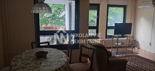 Centar,Vračar,Pravni fakultet,namešten ID#1379