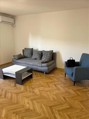 Dvooiposoban stan - Maksima Gorkog