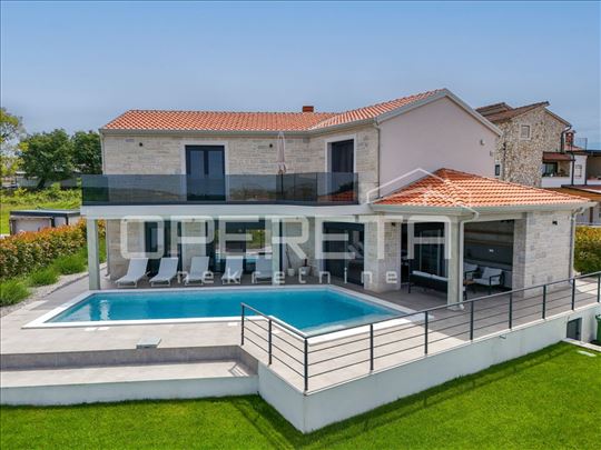 Istra, Sveti Lovreč - Novoizgrađena kuća s bazenom