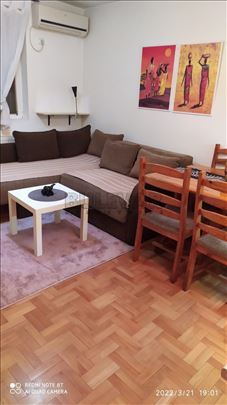 Izdaje se odličan stan kod Pravnog fakulteta, 36m2
