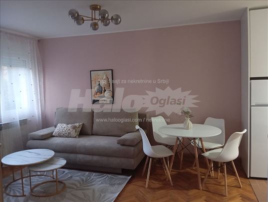 Izdaje se stan u Novoj Pazovi 56m2