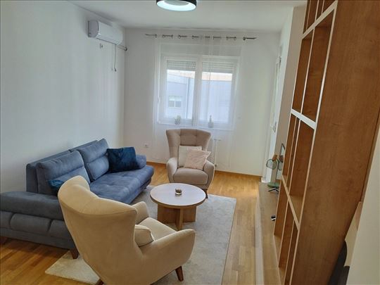 Nov Lux dvosoban stan,Kej-40m2