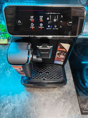 Philips kafe aparat seria 2200 sa kapućinom