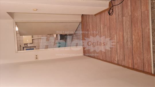 Stan za samca u renoviranoj kuci u prizemlju