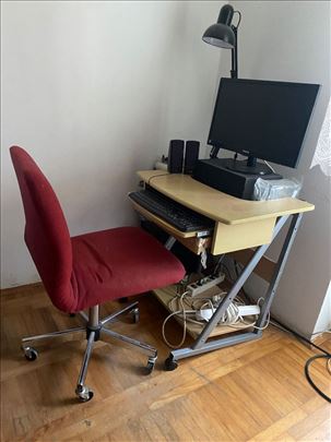 sto za kompjuter i stolica