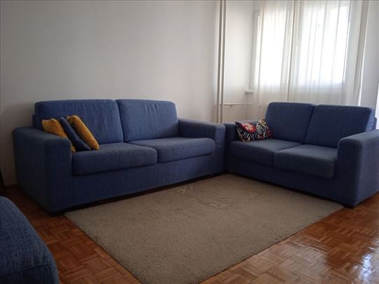 Trosed na razvlačenje + dvosed - očuvana garnitura