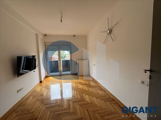 Zemun, 40m2, I, eg